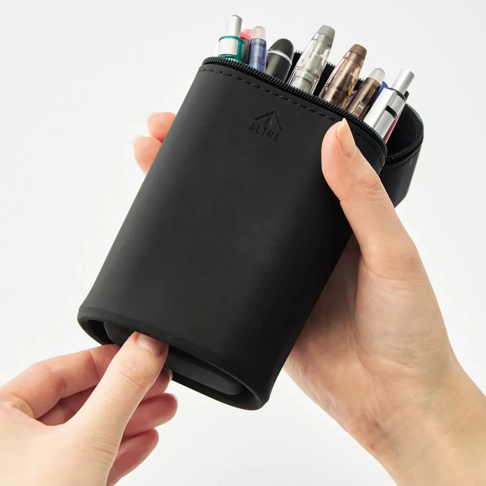 ALTNA スタンドペンケース＜マグネット付＞(ブラック) A7759-24 画像05